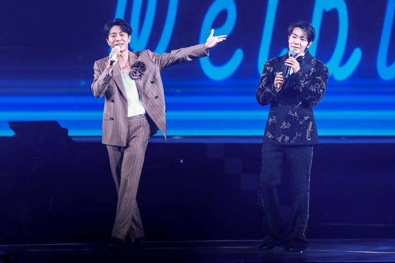 donghaebase's tweet photo. cr. 鏡週刊 https://t.co/A7iGKt8gWZ