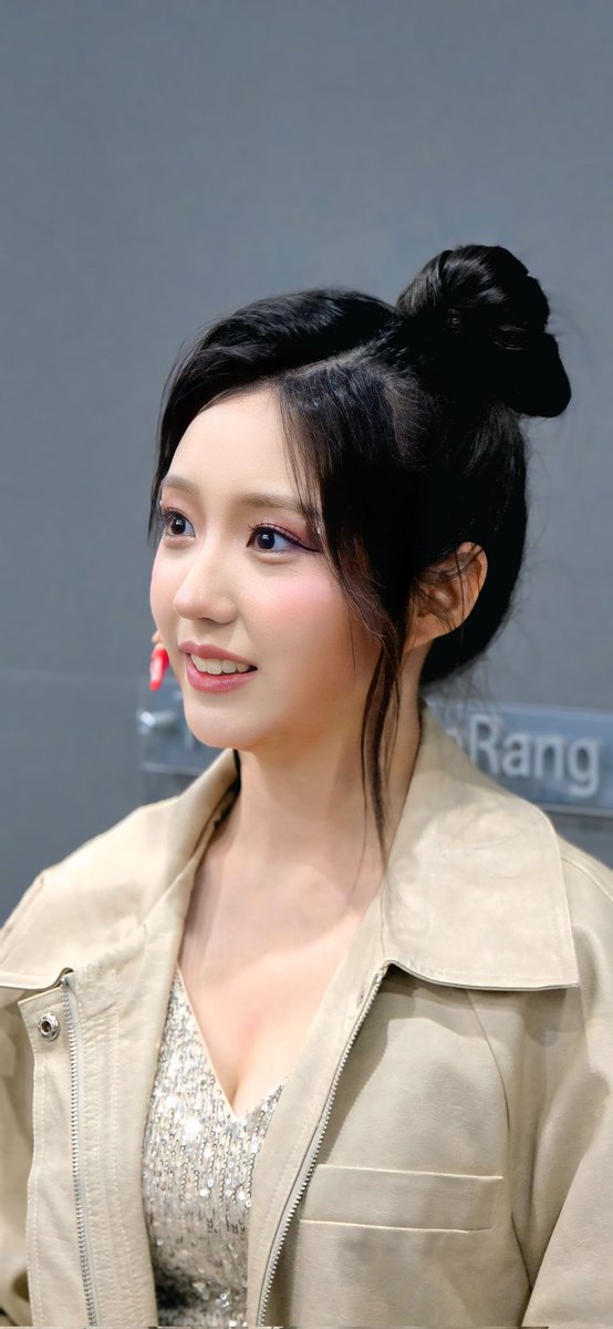 Lazarus1107's tweet photo. 260612 동국대 연극학부 700회 정기공연
뮤지컬 드림걸스 2일차 낮공 예서

첫날이랑 합 맞추는 배우조합이 달라서 또 색다른 음색합이었어 예서야

#강예서 #YESEO https://t.co/QlVJF161Zm