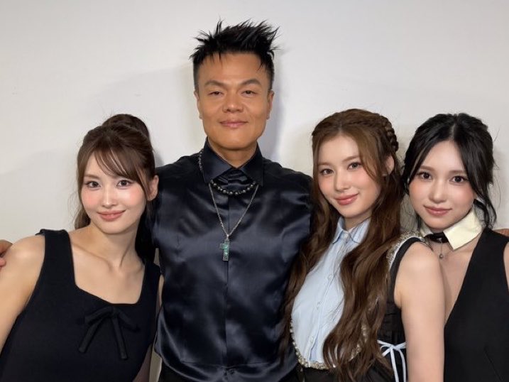 betelgeuse232's tweet photo. MISAMOとの写真、なんか良いなあ🥹
SIXTEENの放送開始から11年が過ぎました。
パク・ジニョンも当初のJYP社の目的の為にTWICE含め、日本のこの3人がここまで人気を博して尽力してくれるとは思ってなかっただろうな…
感慨深いなあ、、、🥹
#jyp #misamo #twice https://t.co/qCoh7LrUaJ