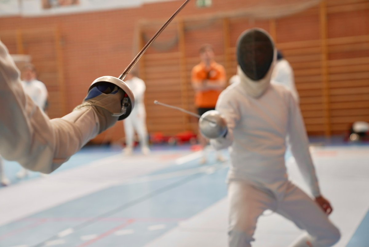 MajadahondaAyto's tweet photo. 🤺 El polideportivo municipal de La Granadilla de #Majadahonda ha acogido los Campeonatos de la Comunidad de Madrid de esgrima.

En ellos se han visto exhibiciones de florete, sable y espada de las categorías absoluto y veteranos. https://t.co/5mDK9tx6Fb
