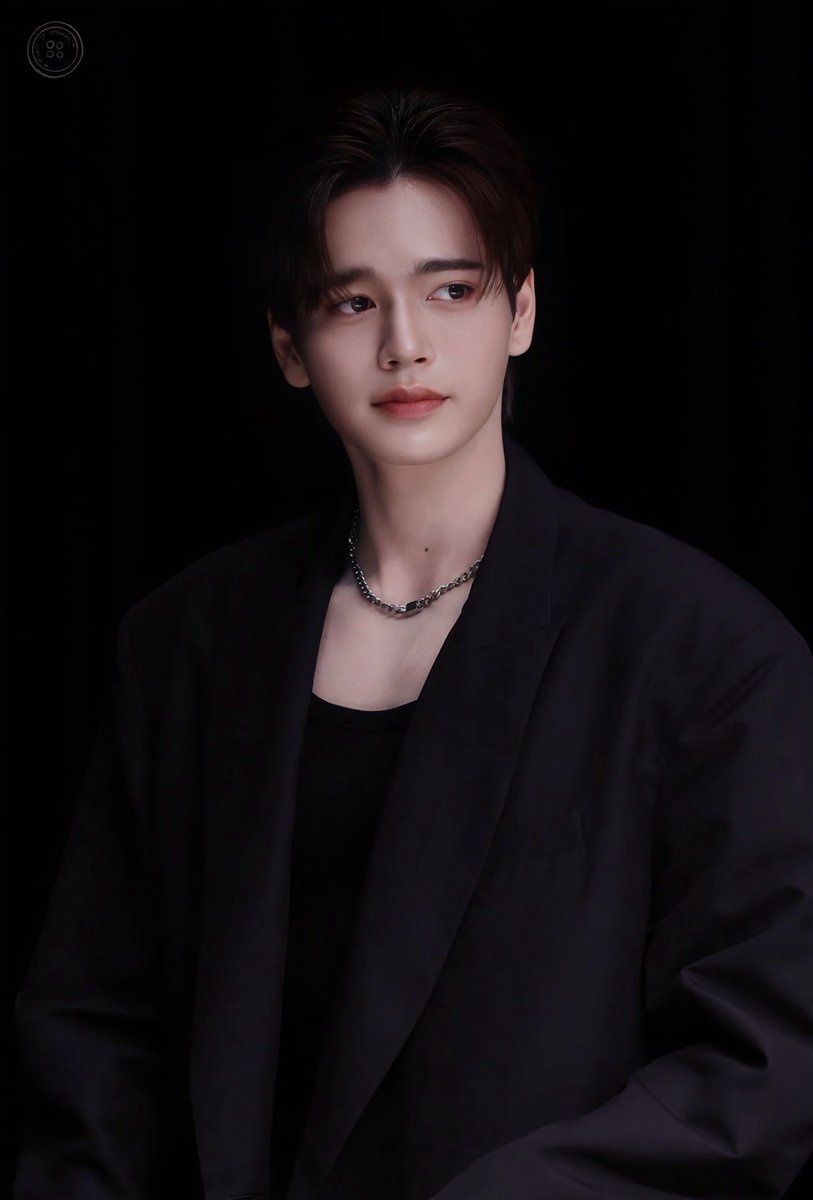 Carol_081900's tweet photo. If the kids were the droopy-brow type...
#JuniorMark #JuniorMarkConcert https://t.co/HUjuuPPGO2
