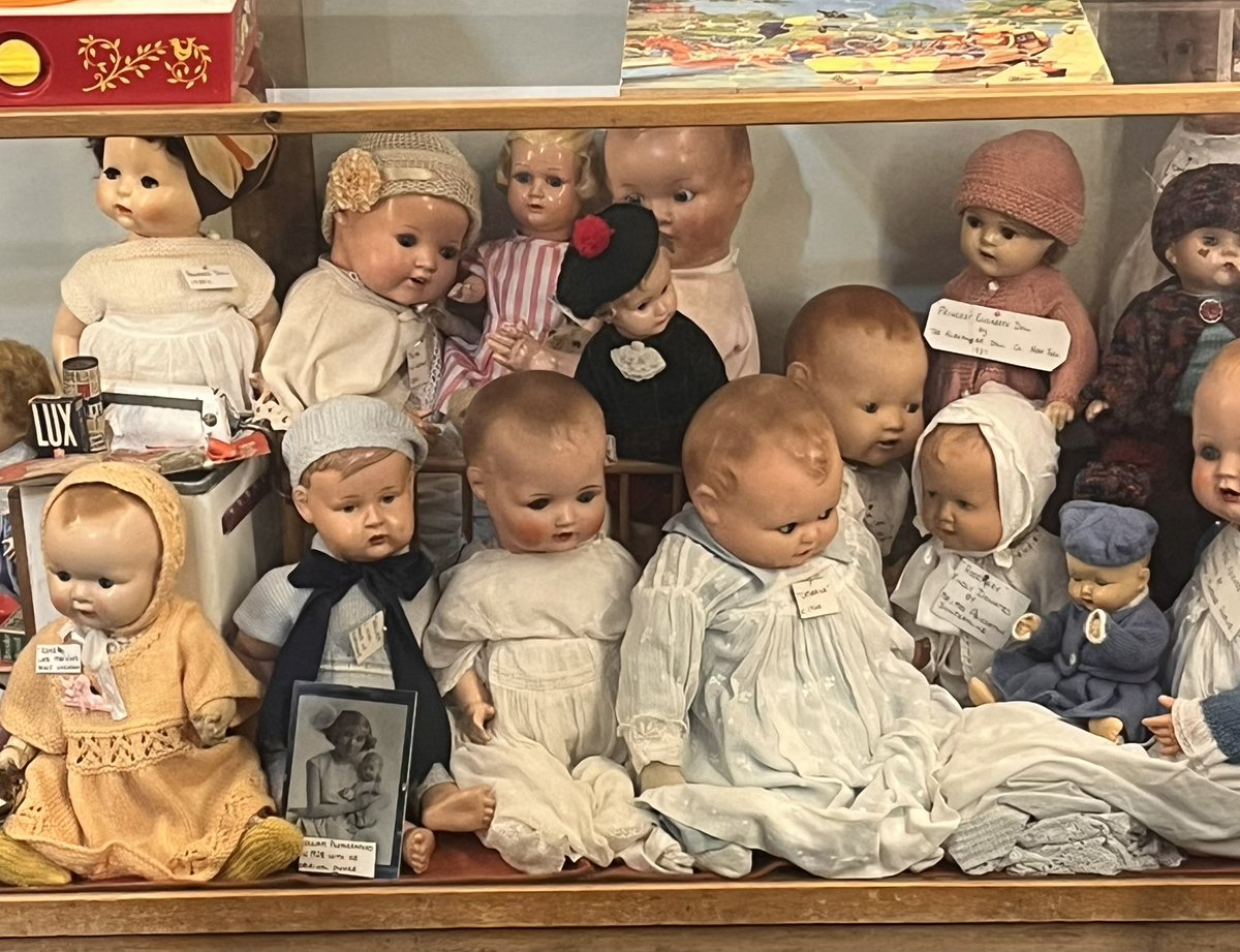 sludgefactorium's tweet photo. I went to a toy museum today! Some of the toys were like 100 years old. I wanted the monkey so bad but he wasn’t for sale 😔 https://t.co/2GJVLuj8hq