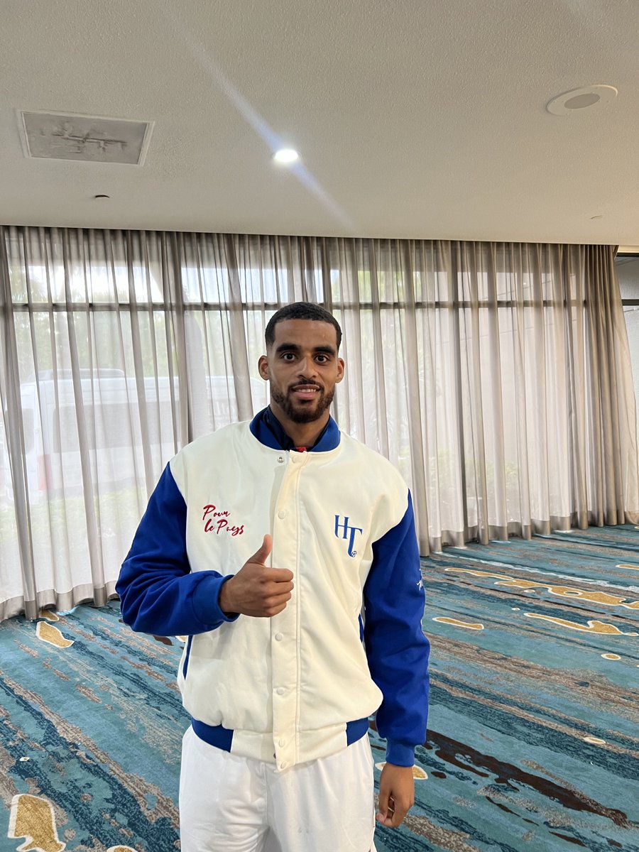 Haitiancaribbe's tweet photo. Haiti W🌐rld Cup letterman made by me 
Worn Proudly by the players on the Haitian national team 

https://t.co/ryLZxao3Uk https://t.co/x8WyGH96M8