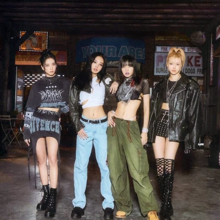 statistics_kpop's tweet photo. JENNIE joins BLACKPINK and ROSÉ as the only female K-pop acts to have at least one album surpassing 3 billion streams on Spotify. https://t.co/kkIhNQ2AFq