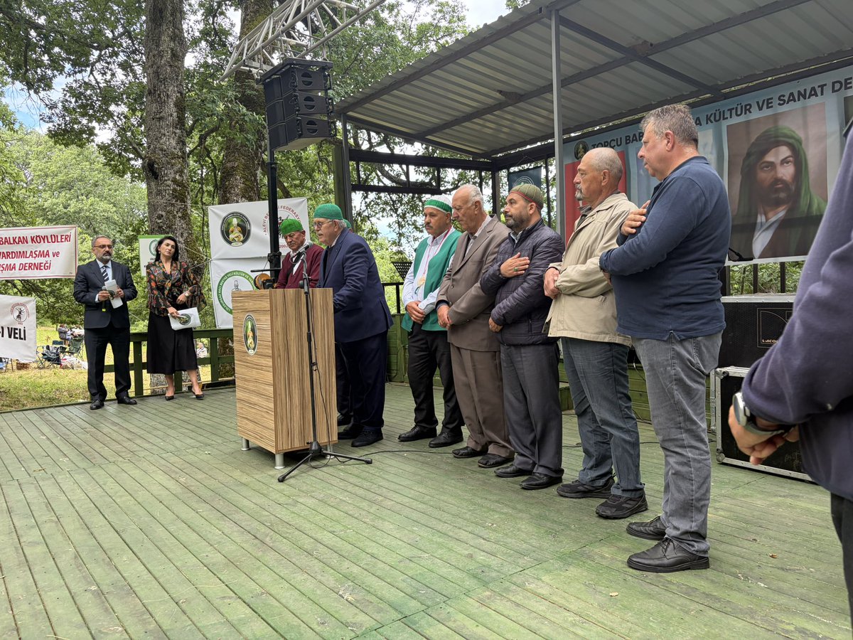 SenolAkdag_'s tweet photo. Kırklareli Topçu Baba Anması’ndan güzel bir an…
Ezgilerimizle katılım sağladık.
Bizleri bu anlamlı etkinliğe davet eden Topçu Baba Cemevi’ne teşekkür ederim. 🎶🙏 https://t.co/IxeyzxLwrI