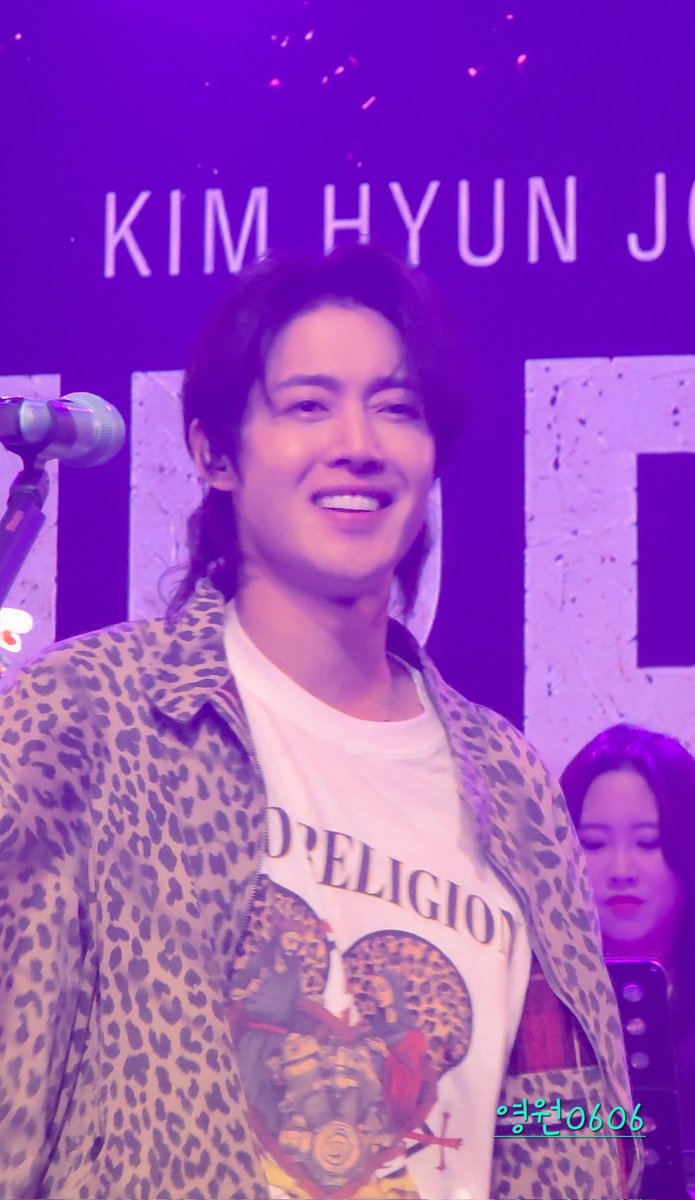 duddnjs0606's tweet photo. 14. FIND [허영생]
15. THIS IS LOVE
16. We got you love (신곡)
17. A Bell of Blessing
18. 치킨이야
19. I'm a Million
20. Bark Matic
21. 신나는 노래
22. Lucky Guy
23. Say Yes (신곡)
24. 고맙다
25. [앵콜 1] 신나는 노래 (with 허영생)
26. [앵콜 2] FIND (with 허영생)
#KimHyunJoong https://t.co/f9g4nE9uiN