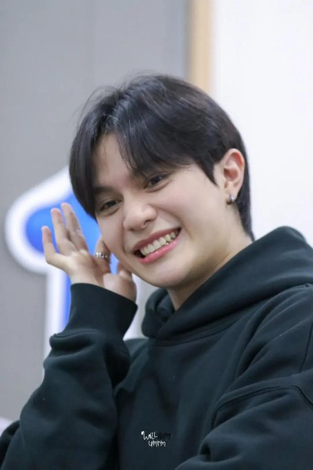 havennii's tweet photo. ill cry LOOK AT HIM https://t.co/zvWkqgQh7O