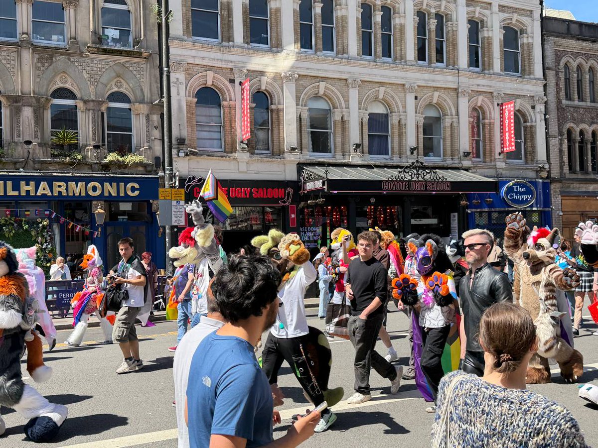 TannerYeena's tweet photo. I've had a wonderful birthday with the
@FurTheMoment group at #CardiffPride this year, thank you all for making it so fun and rememberable
❤️🧡💛💚💙💜
(Please tag people in the photos! Character limit will not suffice them all D=) https://t.co/66qWh1pAD9