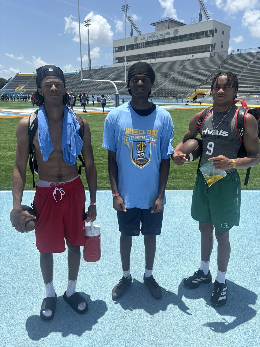 ZadranMccormick's tweet photo. Southern elite camp🩵💛 https://t.co/fB0GAPZCQV