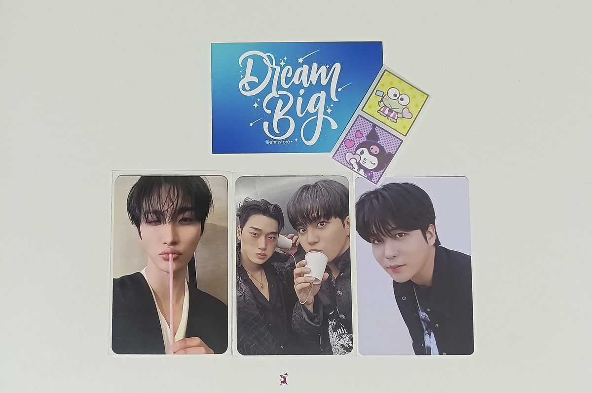 binchanverse's tweet photo. feedback positivo pra @ehrisstore por ter me trazido esses cards perfeitos!
ainda veio esse jongho de brinde e eu amei. achei todo o processo bem tranquilo e seguro, com atualizações, envio antes do prazo e tudo em perfeitas condições. 💖 https://t.co/jUYPPAVGMU