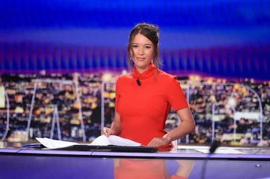 jo_redachef's tweet photo. 🔴Émilie Broussouloux annonce quitter BFMTV à la fin de la saison (compte Instagram)

La saison dernière, elle avait quitté LCI pour animer les soirées week-end de BFMTV https://t.co/me3FkkuIXb