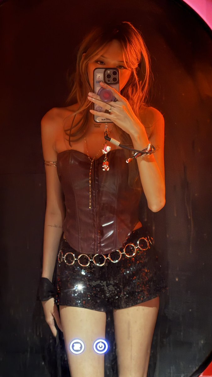 jindollz's tweet photo. had a blast @ festa night w @blrhae !

#ALI3NSFestalnvasion
#AL13NSXJINRO https://t.co/DWaqepEr5A