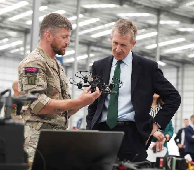 domhauschild's tweet photo. 🚁NEW 🚁 Britain's capacity for drone warfare is going to be reviewed in the defence investment plan as Dan Jarvis takes over at the MoD.

Jarvis is said to be mindful of criticism that the draft of long-awaited the DIP, that led to the resignation of John Healey, failed to take into account concerns about the importance of drone warfare.

Earlier today @AlistairCarns the former armed forces minister who also resigned on Thurs, told @TimesRadio the military was not "transforming fast enough" to adopt the lessons from Ukraine.

My weekend defence read with @lara_spirit in The Sunday Times @thetimes 👇