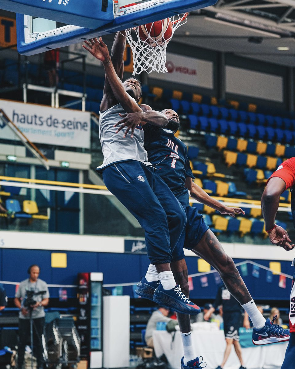 xropez's tweet photo. @TheEdwardsMuse I Still never seen a video of this dunk https://t.co/GrwBunv4BT