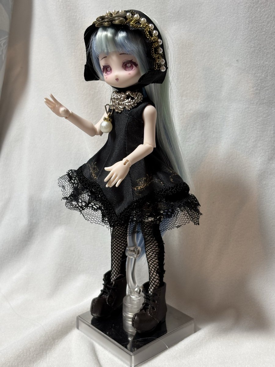 gatodoll7's tweet photo. #AKG29
久しぶりのイベント出店す。
4FのD10でお待ちしております。
1/8のブラインドドールサイズのロイヤルガードとAラインワンピを作りました。
ヘッドドレスも合わせて！
よろしくお願いします😊 https://t.co/wzffWM79Es