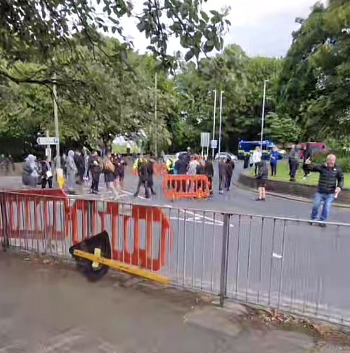 BasilTheGreat's tweet photo. 🚨BREAKING: Protests have started in Burnley following a Pakistani migrant stabbing a 17 year old female cancer patient in the neck

Crowds are chanting "SAVE OUR KIDS" https://t.co/NsvBa0NFGA