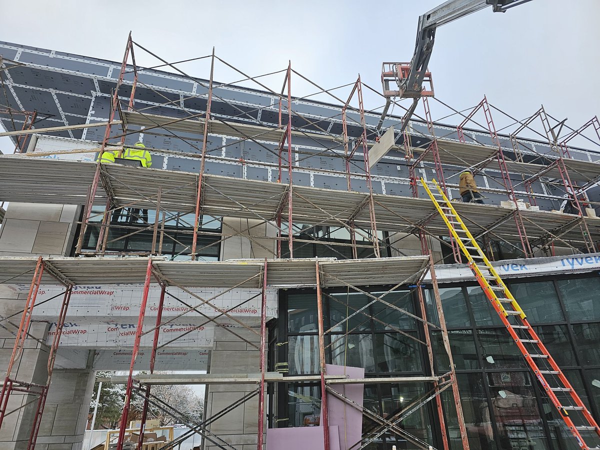 LordotheNorth's tweet photo. @condorfliesdeep @orthodoxmason Grew up doing brick and block in a production setting. Panels are like nails on a chalkboard to me after 3 days. https://t.co/LaNevLD5s8
