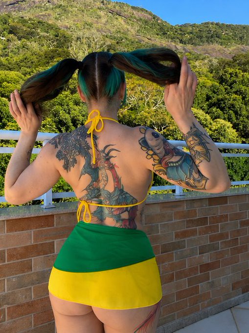 Thimeow 🐾 智恵美 - 4 pic. Brazil core https://t.co/K1mTLYmsxT