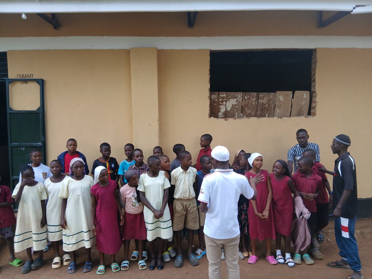 BugweriStudents's tweet photo. Earlier Today,H.E @KakaireSalimB President BDSLF engaged learner leaders at his former school,Yunus Nkuutu Junior School,on leadership,discipline,responsibility, and academic excellence.The engagement reaffirmed our commitment to nurturing a new generation of impactful,visionary https://t.co/pGFVxQx1AV