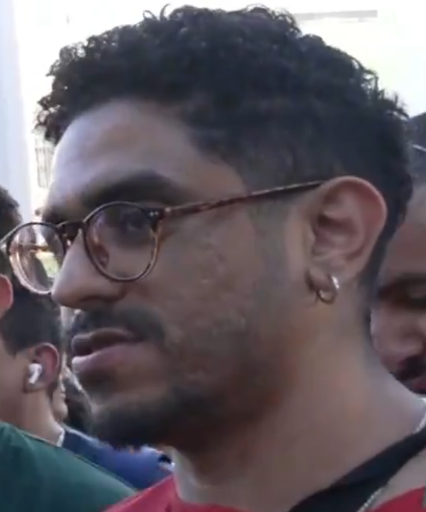 hfar24's tweet photo. @HALALK0 HE S ALGERIAN.
MOROCCAN MEN DON'T WEAR EARRINGS.
L PHAAAAGGGOOOT https://t.co/met7zenSBZ