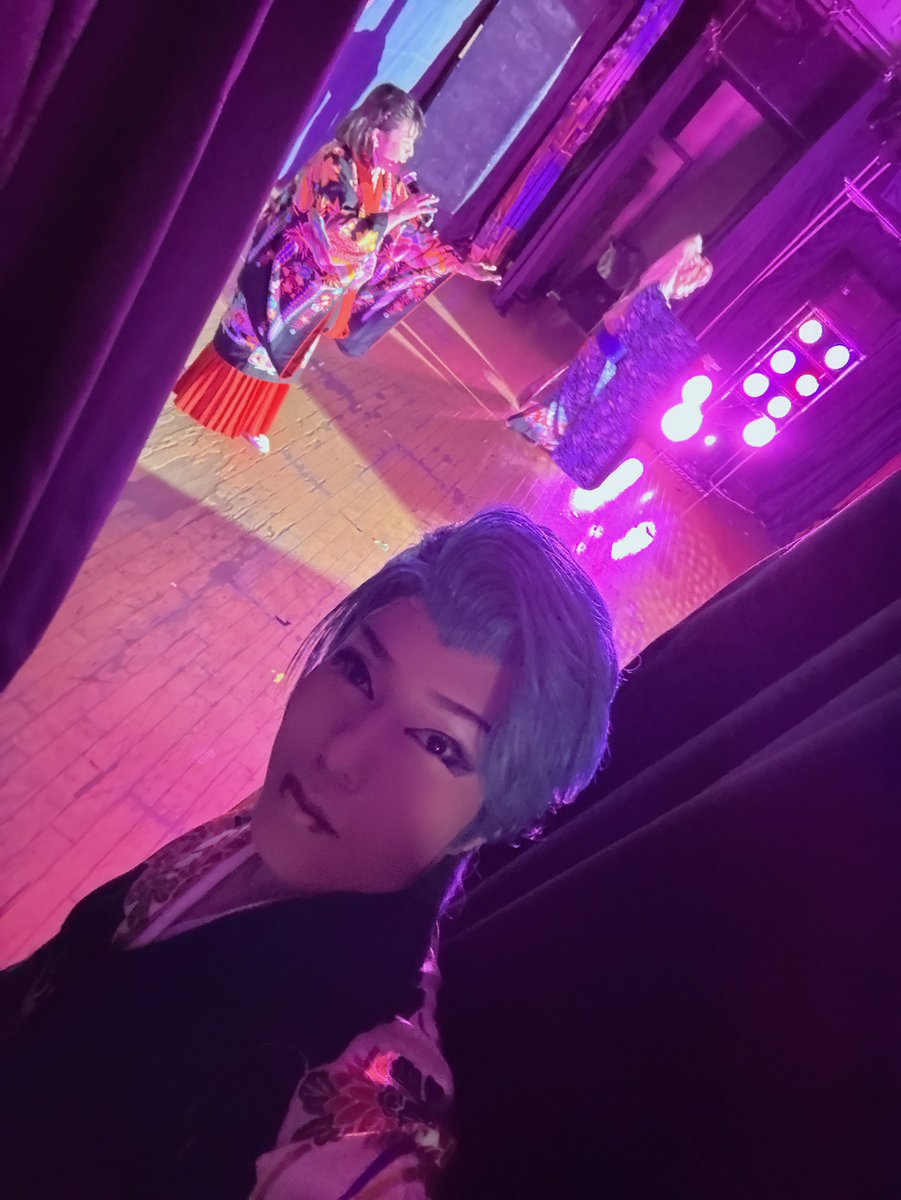 eito1716's tweet photo. おはようございます☀

昨日もWの大入ありがとうございました😭

今日のお芝居は戦後の悲しき兄弟
久しぶりにやらせて頂きます！
舞踊ショーは太陽人コラボステージ
ラストは華舞台
です！！

今日も金沢おぐら座でお待ちしてます

#大衆演劇
#森川竜馬劇団
#太陽人
#金沢おぐら座

写真の去年のです笑 https://t.co/IQTUAHP5cf