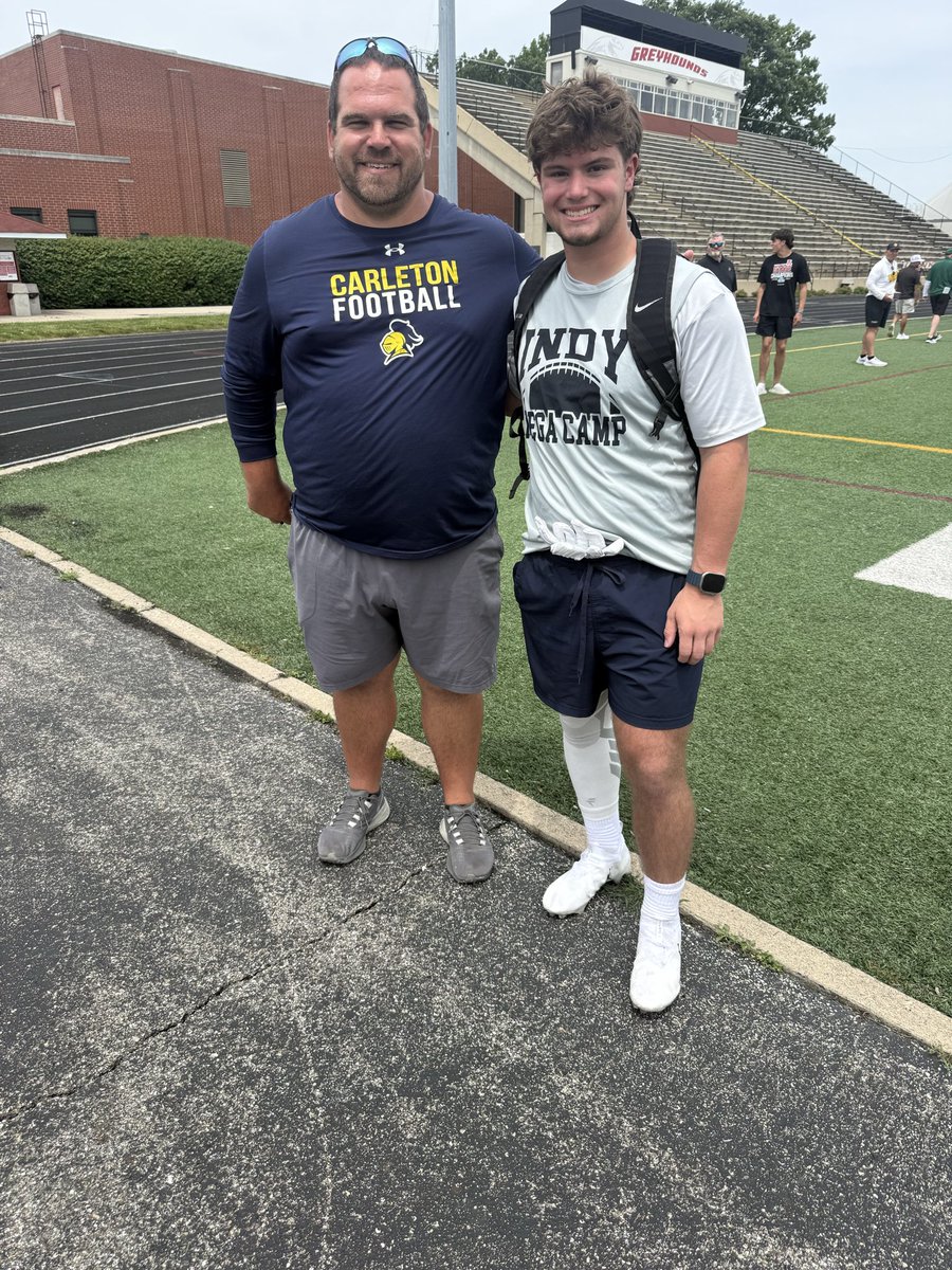 Landon_Gaskin40's tweet photo. Had a great time a great time competing at the @UIndyFB Mega Camp today!  Thank you to all of the coaches for the instruction and input.  Special thank you to the Coaches for coming to watch me compete and spending some time with me afterwards!  #bethehammer
@CoachOlmy @coachgilbert10 @coachbakewatson @Coach__Reaves @CoachFlo12 @TyceFerrell @Coach_McCorkle @DartmouthFTBL @CoachSamKent 

@IndianaPreps @PrepRedzoneIN @DeBree_Football @IndyWeOutHere @gobigrecruiting @SidelinePreps @Bryan_Ault