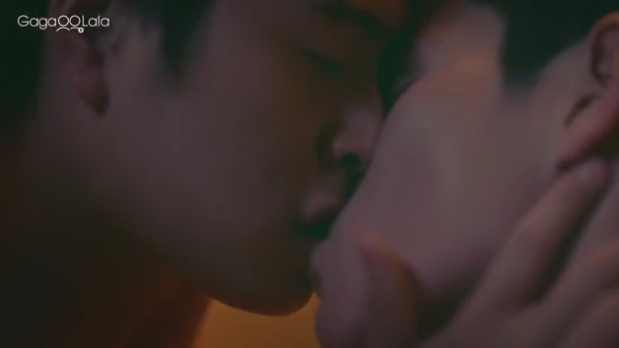 ArletVeras's tweet photo. Cómo puede este amor ser pecado?
#TicketToHeavenEP3 #TicketToHeaven #GeminiFourth https://t.co/qBl0ZZp0oz