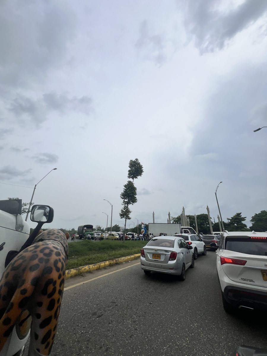 EloyRuizC's tweet photo. @ErasmoZB @kerguelenhugo Monteria colapsado en tráfico  planes de acción @monterialcaldia @GobCordoba_ https://t.co/LvZBh9Mf8h