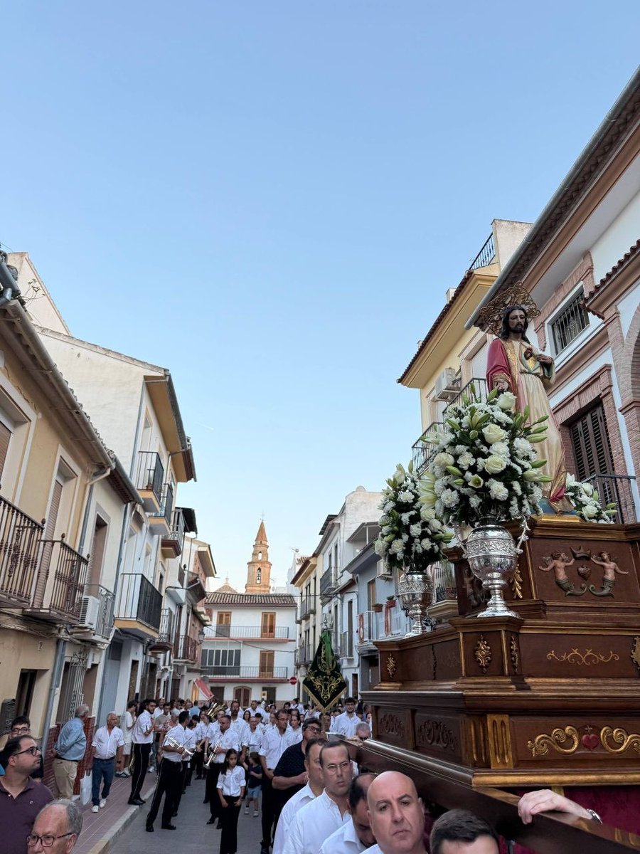 AMLaSantaCruz's tweet photo. 🟢 𝐒𝐚𝐠𝐫𝐚𝐝𝐨 𝐂𝐨𝐫𝐚𝐳𝐨́𝐧 𝐝𝐞 𝐉𝐞𝐬𝐮́𝐬 ❤️

¡Música en forma de oración para el Corazón de Jesús!

📍 Rey Fernando
🎼 Estrella Reina del Cielo

📍 José María Labrador 
🎼 Eterno
🎼 Córdoba, Vía Sacra

📍 José Marrón 
🎼 Oh Pecador

#LaMúsicaDeBenamejí🎶🎶 https://t.co/euE66RT0xS