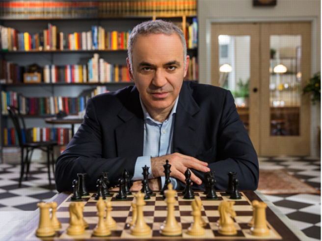francescoproia's tweet photo. Per Putin sta arrivando lo scacco matto, e Garry Kasparov lo dice senza mezzi termini:

"La Russia sta considerando di sostituire Putin.
Sempre più membri dell'establishment russo, ma anche i cittadini comuni, stanno iniziando a comprendere che Putin non può più vincere questa guerra.
E in Russia la storia dimostra che quando un dittatore si caccia in una guerra che non può vincere, inevitabilmente arrivano i problemi".