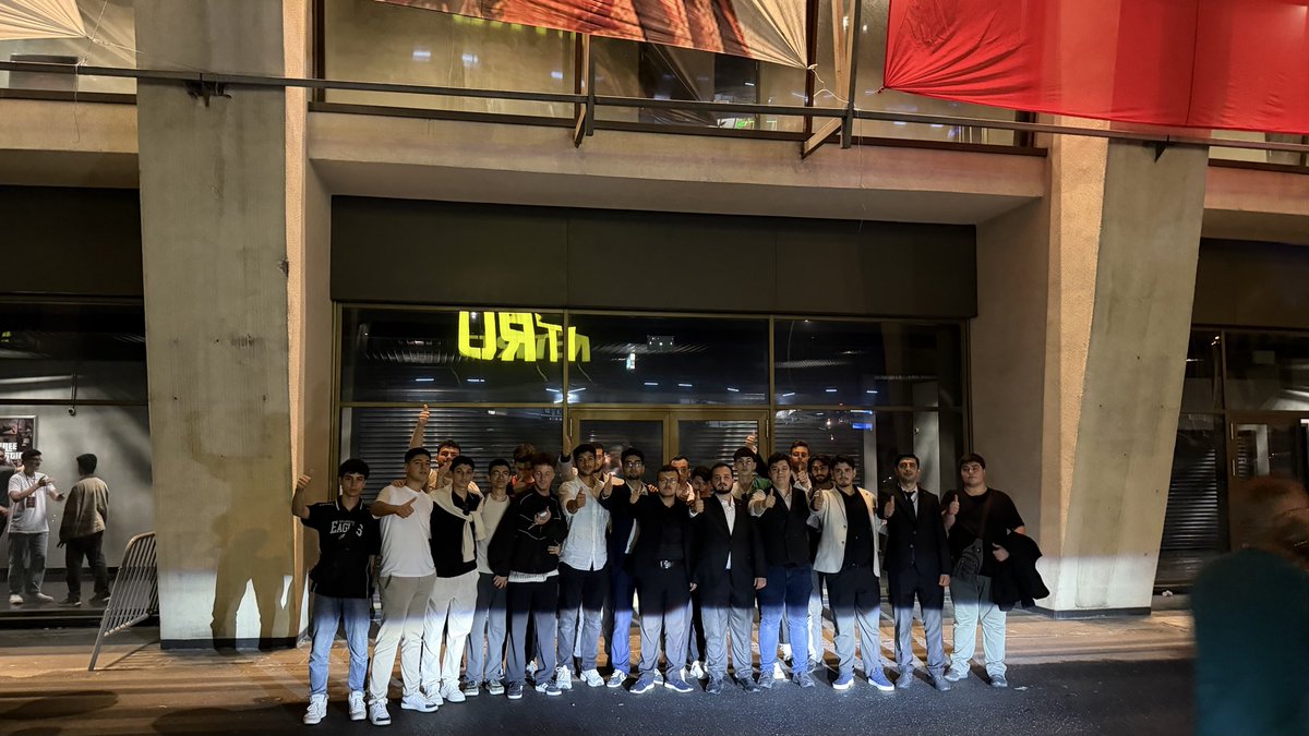 agdbursauni's tweet photo. 📍Ora Arena

Kardeşlerimizle beraber İstanbulu Fetih Programını Gerçekleştirdik. https://t.co/vjkhVgOfhI