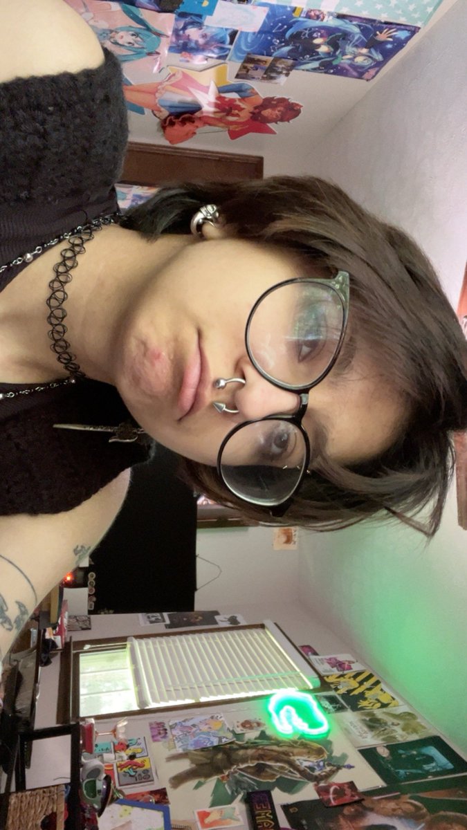 reigntrap's tweet photo. i don’t get scared anymore to be myself https://t.co/F2ySWKjazj