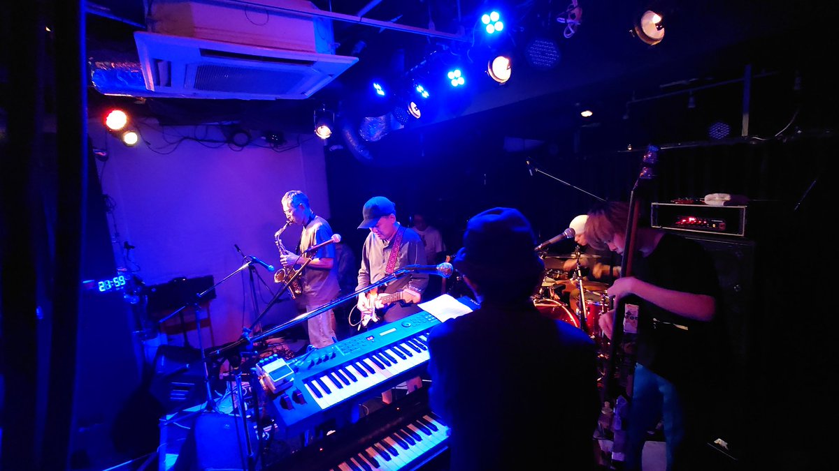 moshimoshiymgt's tweet photo. 2026/6/13
仙台バードランド

1.MUJINAMORI
2.グレープフルーツファンタジー
3.真夜中の色
4.ブラーブラーブラー
5.フィーバー
6.METEOR
7.YUNOHAMA
8.Come Together

kokyu須貝さん企画でした！ご来場、共演の皆様ありがとうございました！我々も久々に長めのお時間いただいて楽しくやれました！ https://t.co/NastSzFGYd