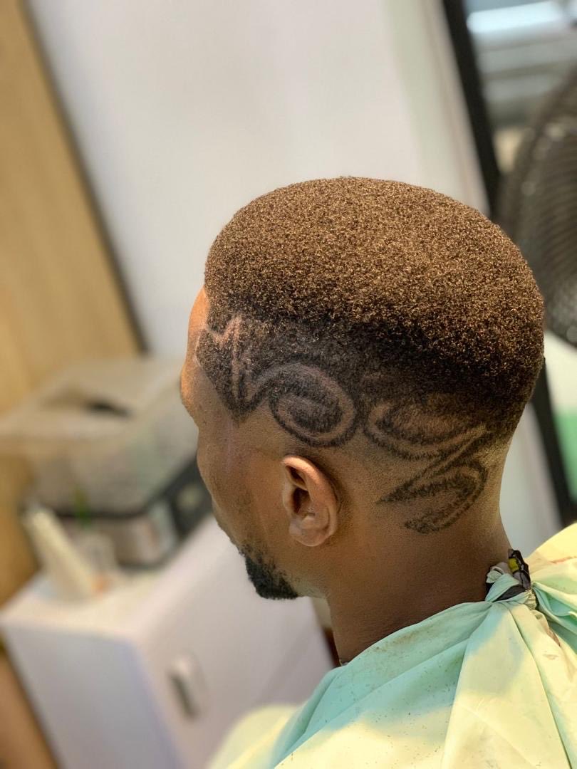 Realkooljosh's tweet photo. @peck_daniels @5starbarber_1 You Dey whine? https://t.co/cTg0hnPwGp