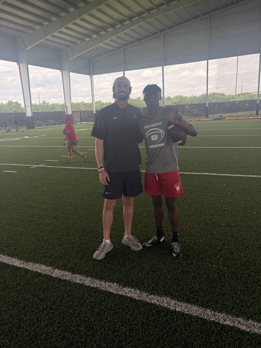 AidenGlenn10's tweet photo. Thank you for an amazing camp experience wonderful coaching and great feedback ⛺️@CoachDZaubi @cdole13 https://t.co/Biu0ENConj