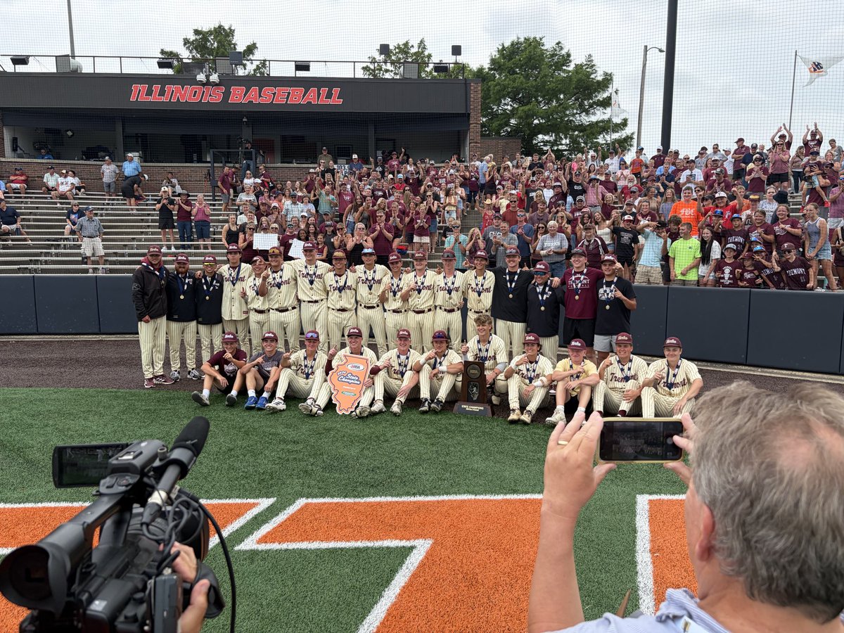 TremontHSBBB's tweet photo. State Champs! https://t.co/rEQiGikDHm