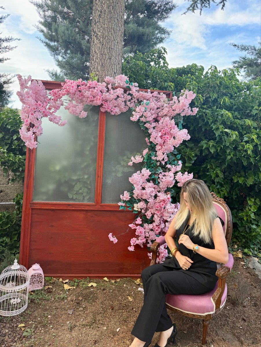 Pnar1047489's tweet photo. Ahh benim bu foto merakım.😅🧿😉🌸
#iyigeceler #pazar https://t.co/EBH3U862Ry