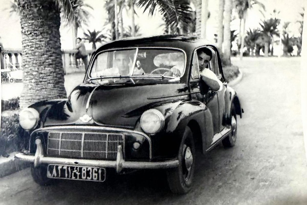 4N353's tweet photo. Morris Minor 
شارع ادريان 1950s https://t.co/gbjIS5sxM0