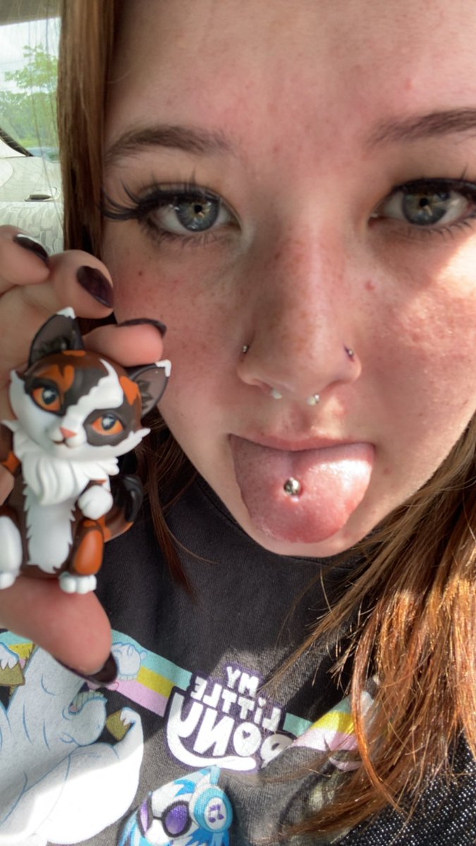 rotcarnis's tweet photo. So indtead of the Angel fangs I got my nostrils pierced + a warrior cats blind box! I got SpottedLeaf :3 warning bc it’s my face https://t.co/Ivxe2edLCa