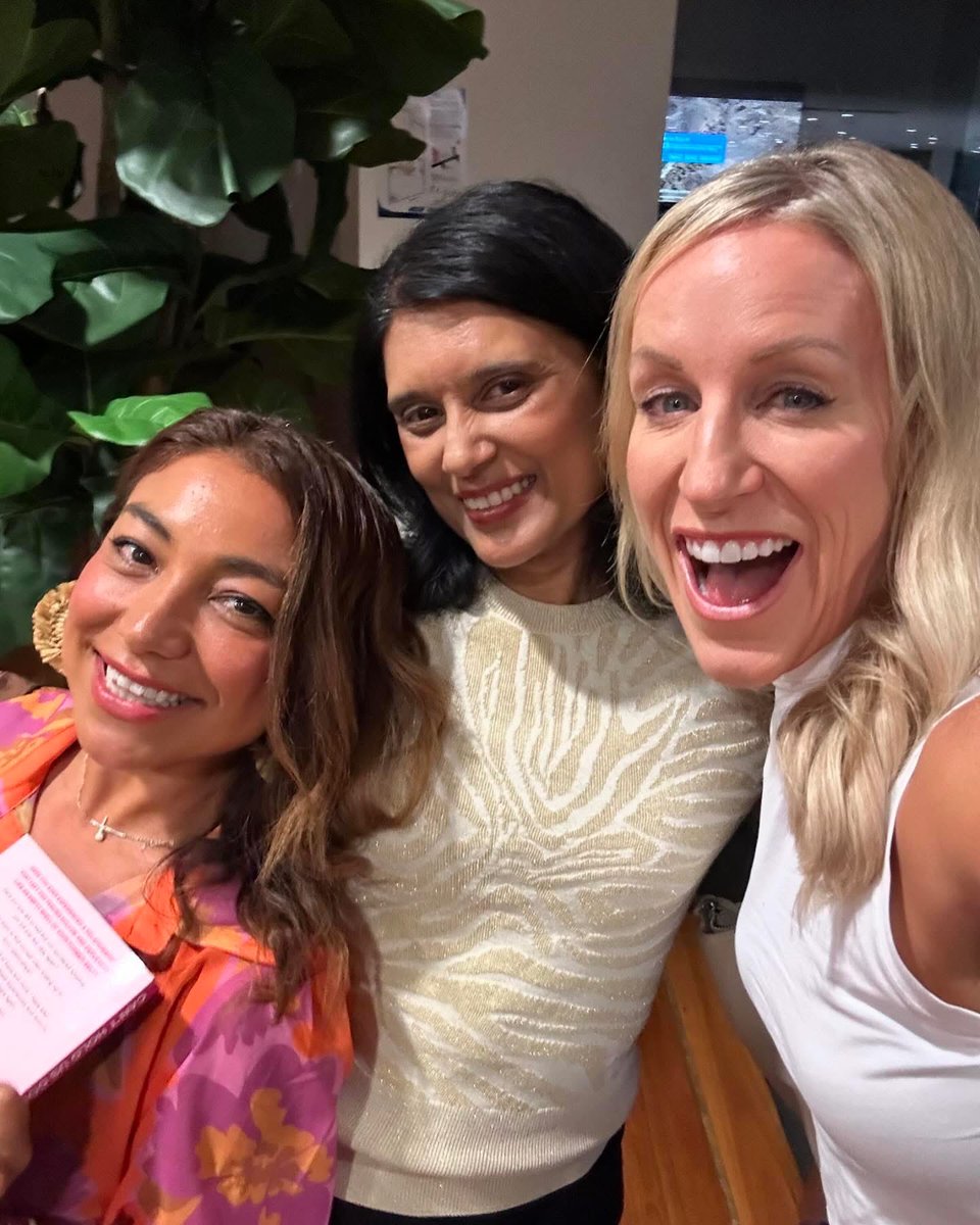 sandram43's tweet photo. Sharing their journeys of writing their books. The night was filled with connection, inspiration, awesome humans and of course, fun!

Am really enjoying this era of more speaking 🤩 https://t.co/4uTnKhy3yg