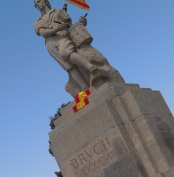 CCivicaCatalana's tweet photo. Hoy hace 218 años, Napoleón fue derrotado por 1ª vez en España.

Fue en la batalla de El Bruch.

Lo derrotaron barceloneses que luchaban por defender España y su unidad frente a quienes querían destruirla

Esto tb es #MemoriaHistorica aunque no se enseñe en las escuelas catalanas https://t.co/SqUgKnpmuw