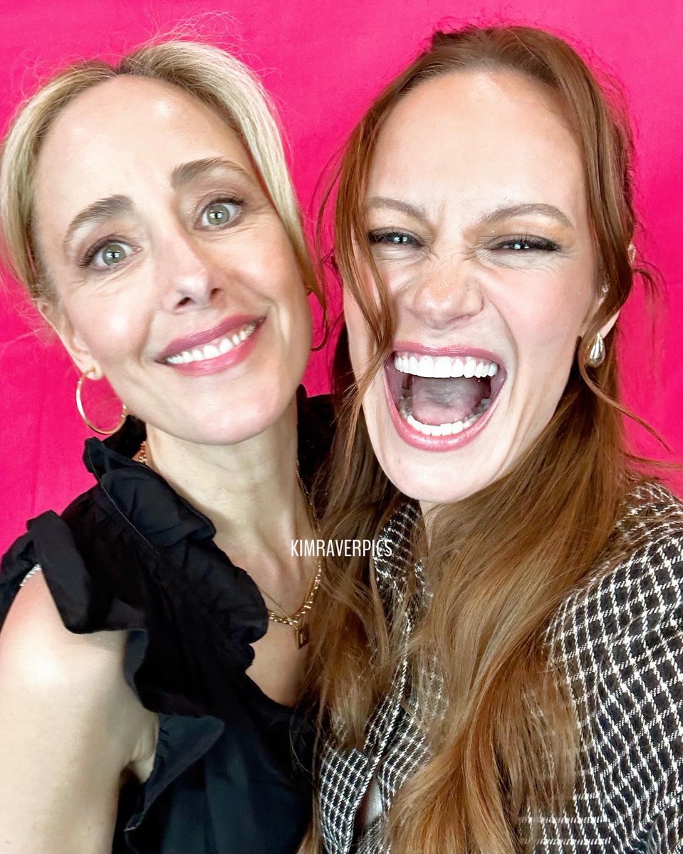 dsavrebishop's tweet photo. 📸 | Danielle and Kim Raver at FRR8 convention. 

"Let me just say this photos were taken by Danielle Savre herself with my phone  📱💖"

kimraverpics / IG https://t.co/j7RWAzhadN