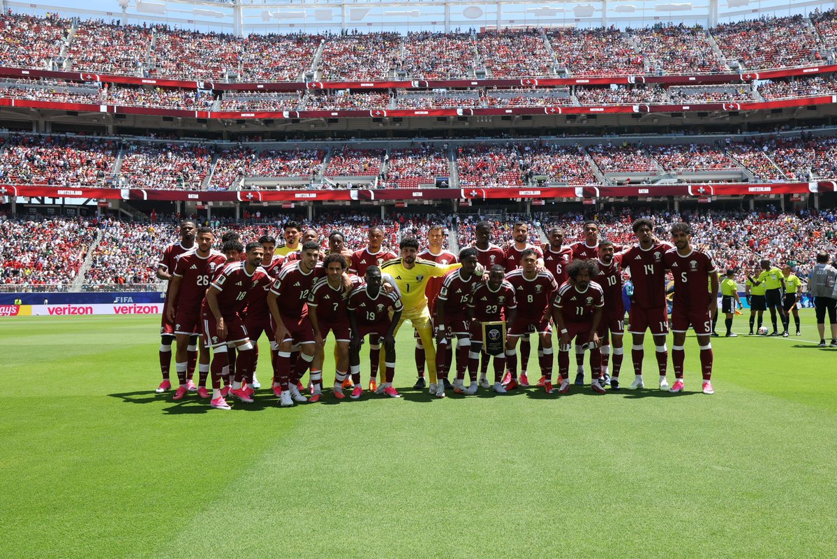 Lorenz_KO's tweet photo. Qatar stun Switzerland with a late goal to earn a point with a 1-1 draw in San Francisco. 

35yo Boualem Khoukhi with a 94th minute equaliser to cancel out Breel Embolo’s first half penalty. 

𝐆𝐫𝐨𝐮𝐩 𝐁:

🇨🇦 Canada 1pt
🇧🇦 Bosnia 1pt
🇶🇦 Qatar 1pt
🇨🇭 Switzerland 1pt

#FIFAWorldCup