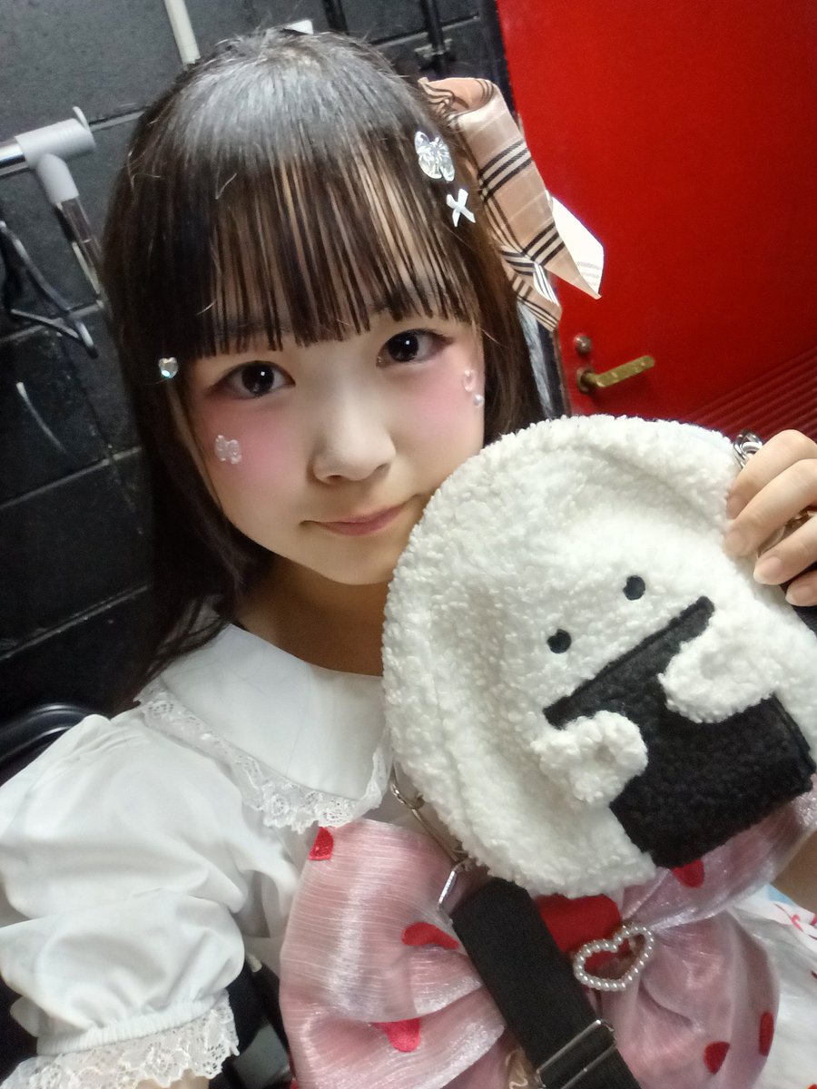 itihono06's tweet photo. 黒目の大きさだけでここまで印象変わるのね
ほん𝐓𝐨𝐧𝐲カラコンしたい\(ᯅ̈ )/
小さい⤵️                  加工したあと⤵️ https://t.co/IaPp7CGmmB