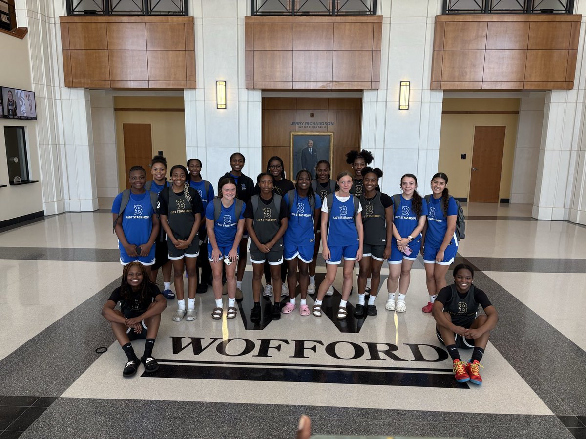 Alaina_Carter28's tweet photo. Great weekend at @woffordcollege putting in work against some great competition . Thanks to Coach Garrity, staff & @Wofford_WBB for hosting us again this year. The Work continuesβΌοΈ Working hard in the summer to prepare for the Winter @ladystagshoops #JUNEBALL
#HardWorkPaysOff #DefendTheStandard #WORKING #AlwaysWorking #JuneAllIn #BeConsistent #GrowthMindset #BetterAtBerkeley πππ€π¦ππͺπΎ