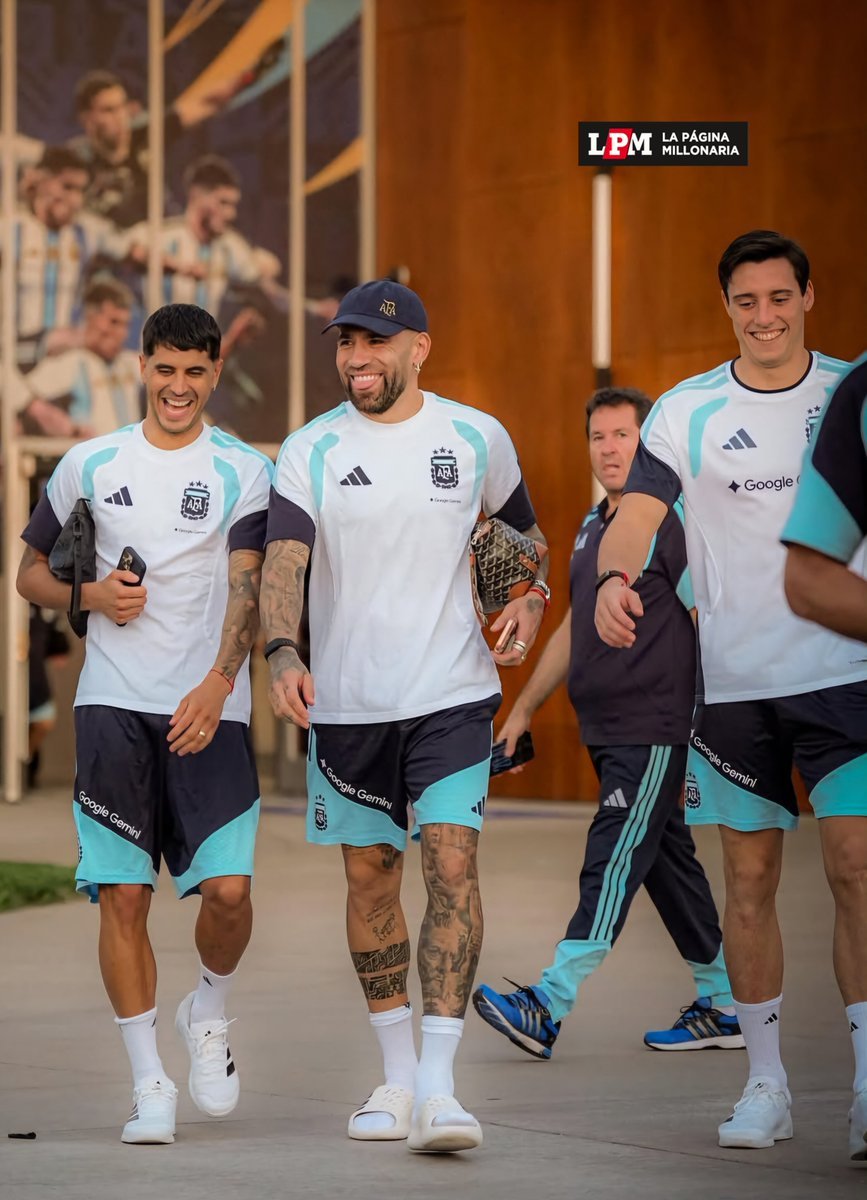 BandaRoja_'s tweet photo. La Selección Argentina? De #River 🐔 https://t.co/tJgUZni77e
