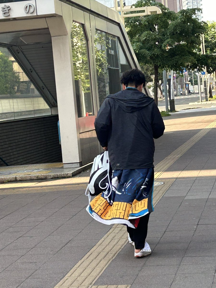 R65820841's tweet photo. りん‼️
行け💥行け💥💥行け💥💥💥
最後だ👊
叫んで来ーい https://t.co/j99VS3mYs8