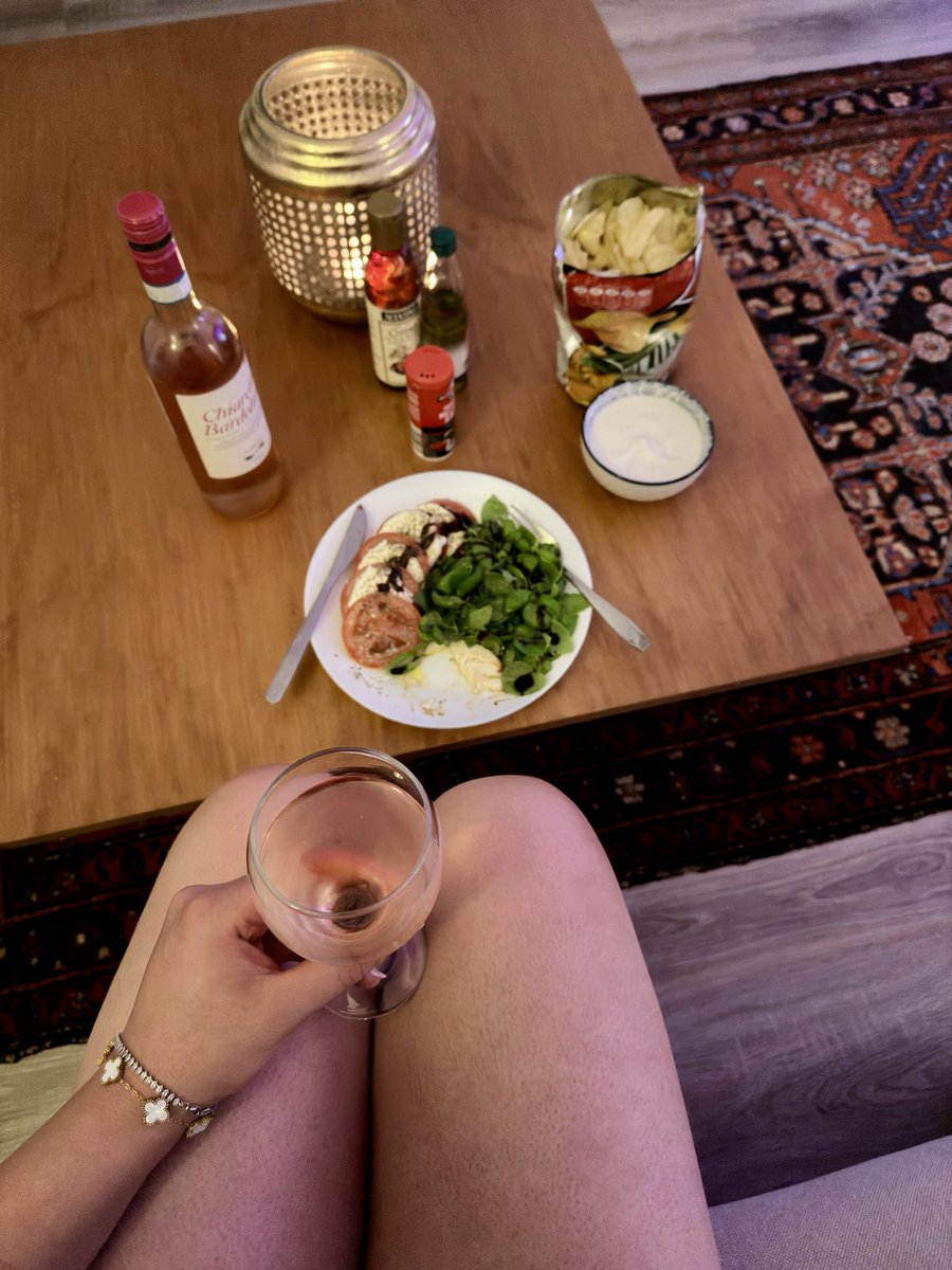 Gabriel021ir's tweet photo. Ich wünsche euch ein wunderschönes Wochenende, ihr Lieben! 🥰🍷😈

آخر هفته خوبی داشته باشین🫶🏻😈

#تهران #Iran #Deutschland #weekdendvibe #fisting #gay #latex #کاکولد https://t.co/Rcx8R9jgU0