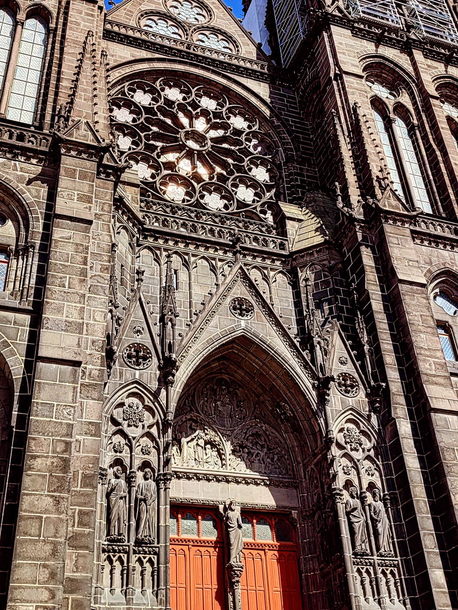 bonfils_stephan's tweet photo. 🚶 Clermont-Ferrand https://t.co/r9citMv5Ds