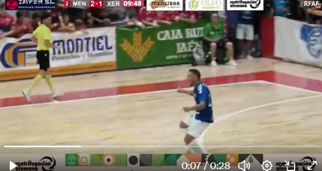 JuanmaAparicio's tweet photo. @XerezDFC_Futsal @JaenenJuego ver a @JorgeTote2 así es motivo de felicidad, ole tus cojonazoooos!!! https://t.co/MHSvQeokrB